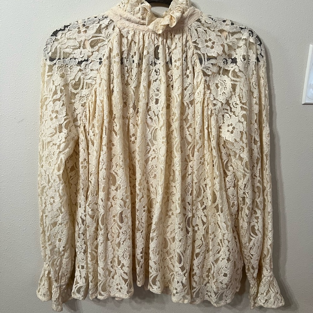 Mille lace blouse